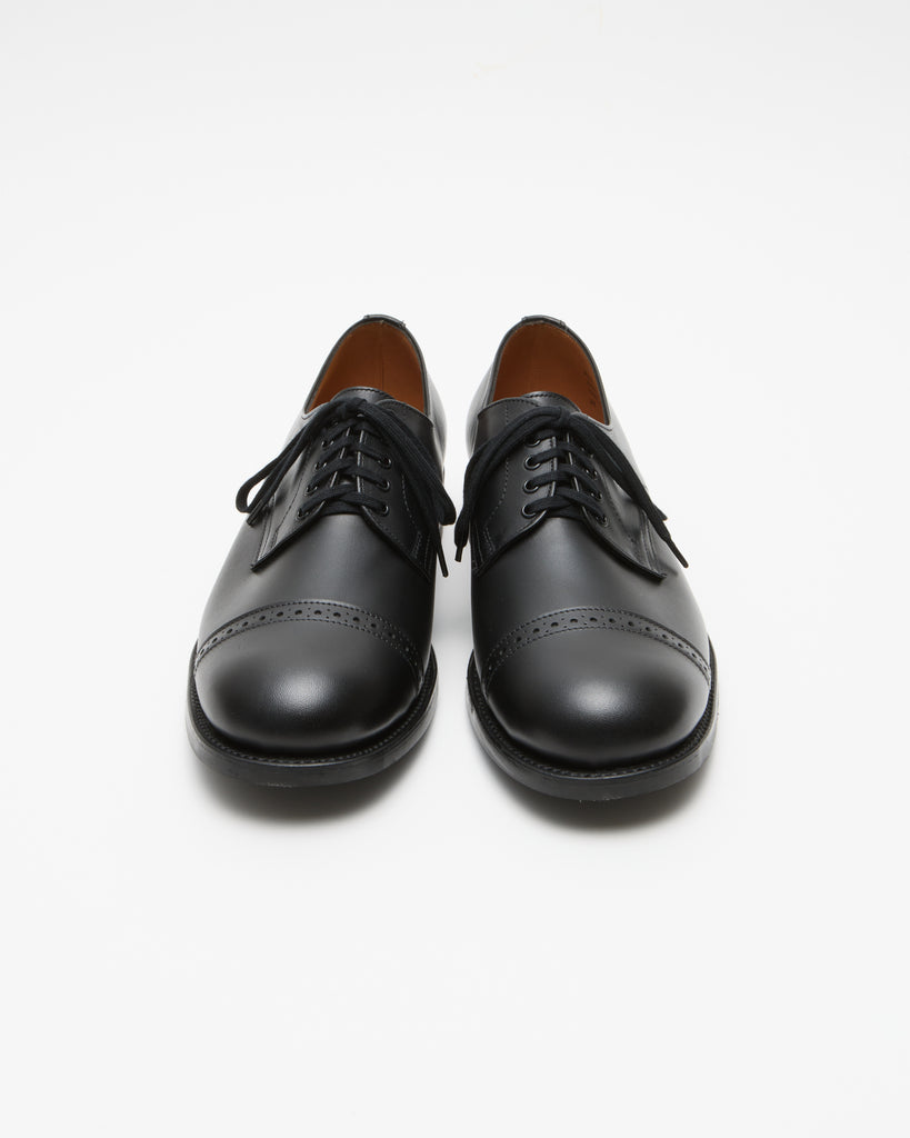 SANDERS shoe last designed by 