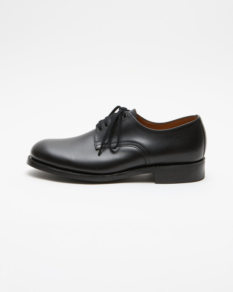 SANDERS shoe last designed by 
