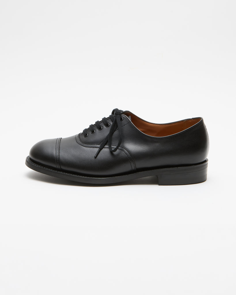 SANDERS shoe last designed by 
