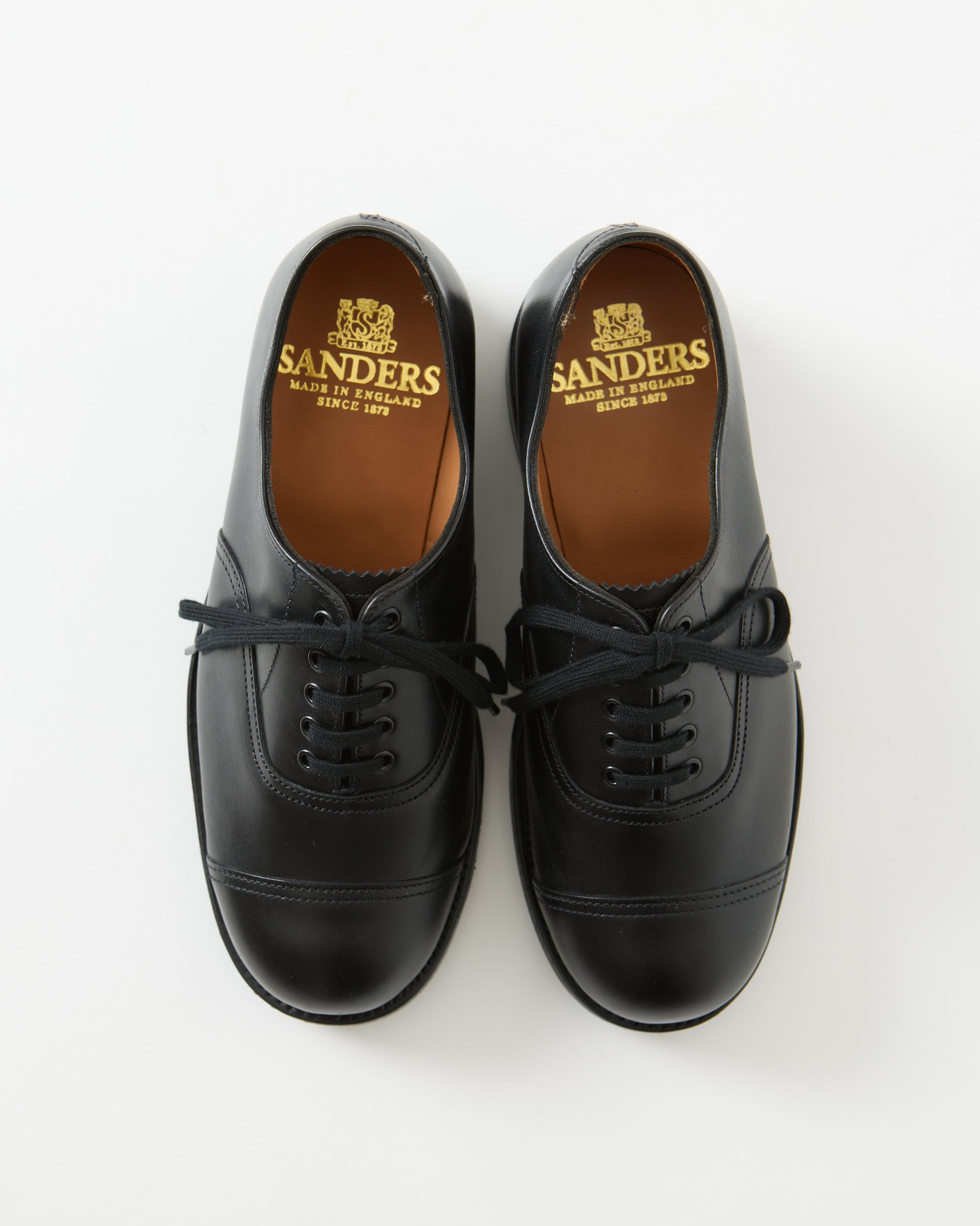 2996B SANDERS shoe last designed by 